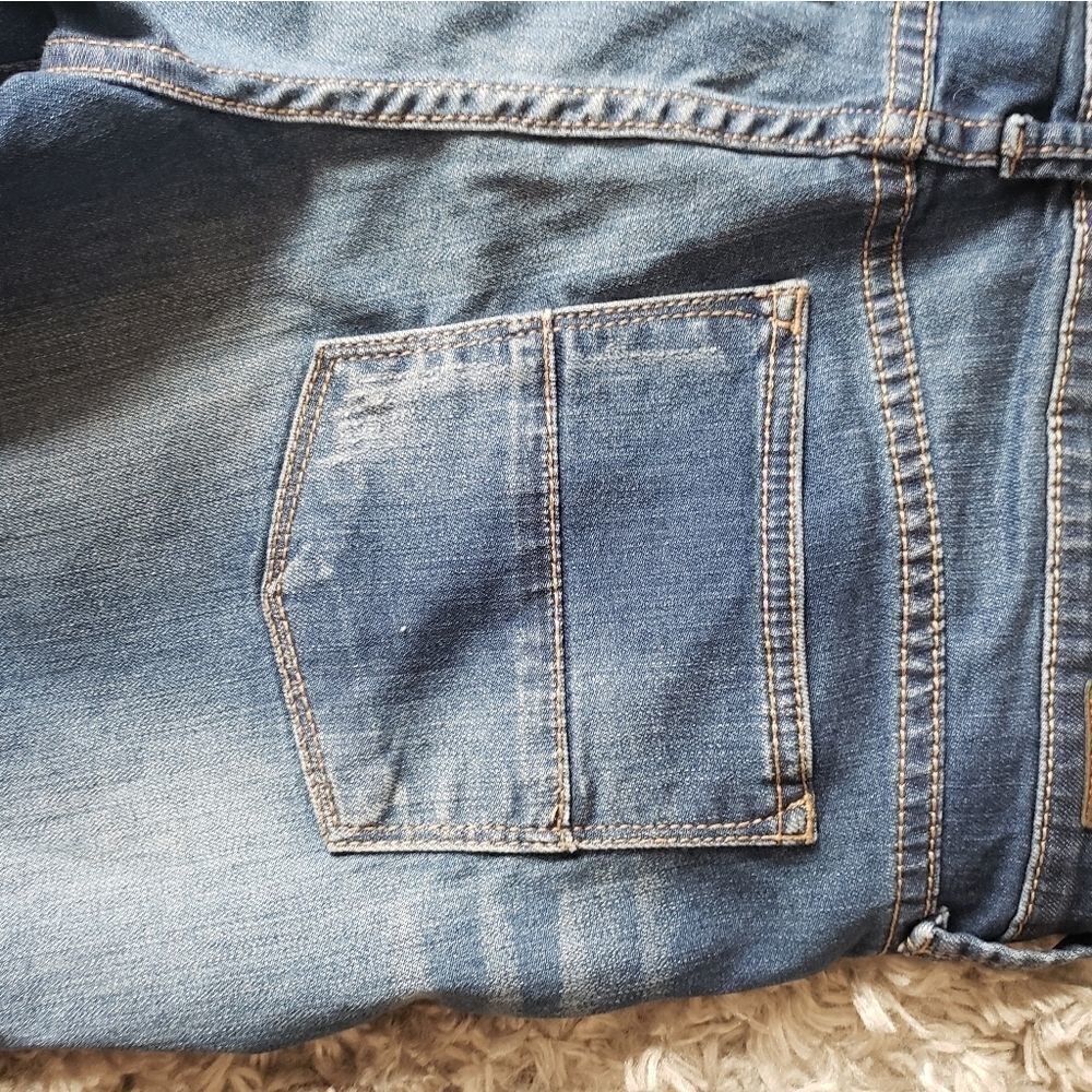 Kut from the kloth shorts sz 4 - Picture 6 of 11